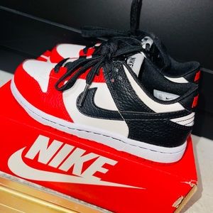 Nike dunk low Chicago